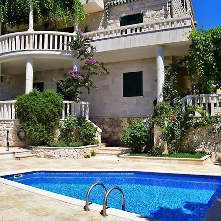 Sunny Direkt Am Strand, Mit Pool فيلة